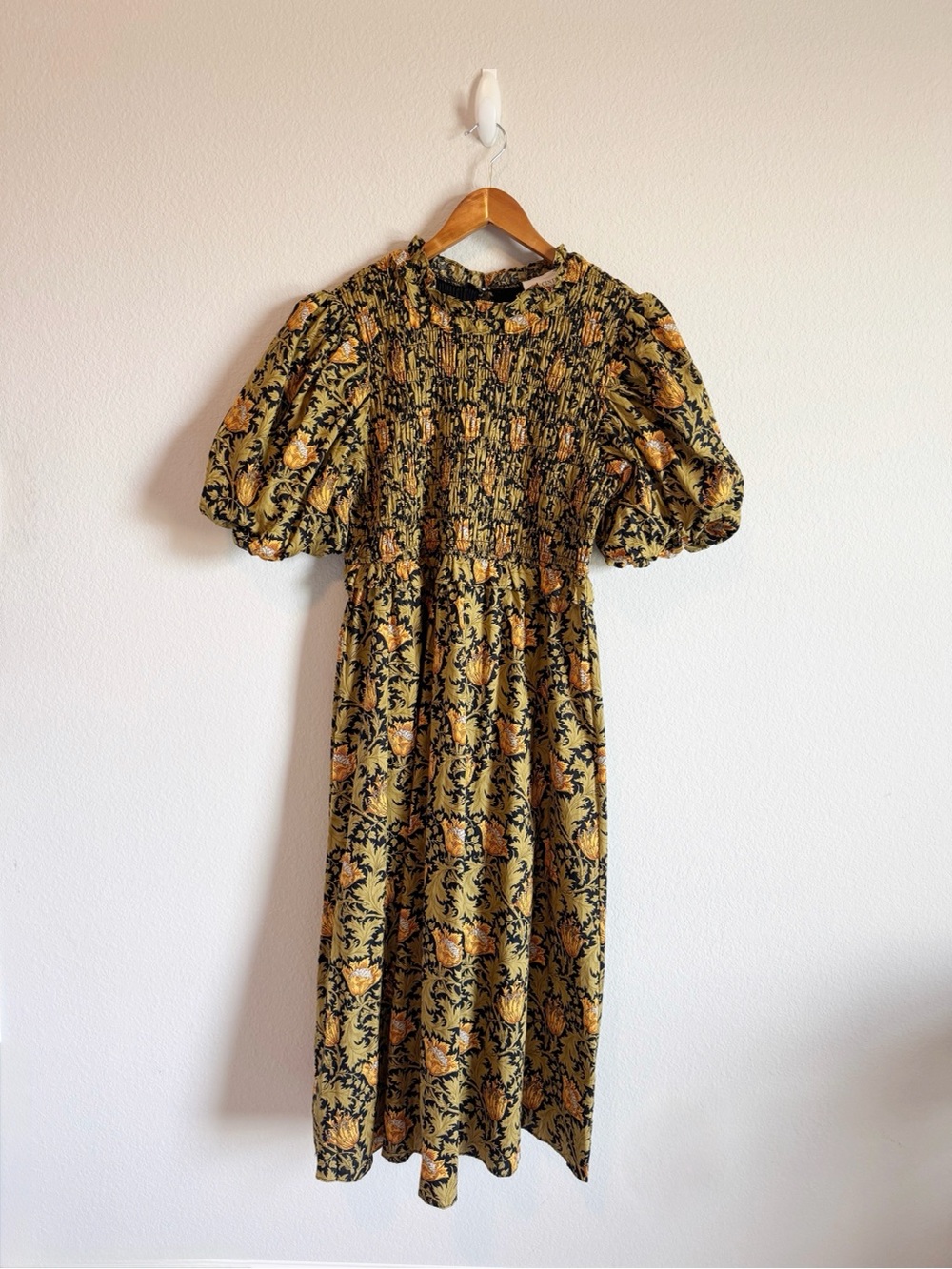 Tuckernuck Hyacinth House Smythe Olive Leafy Floral Smocked Midi Dress Size XL